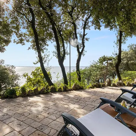 Villa Private Bay - For 10 Pp, Private Pier